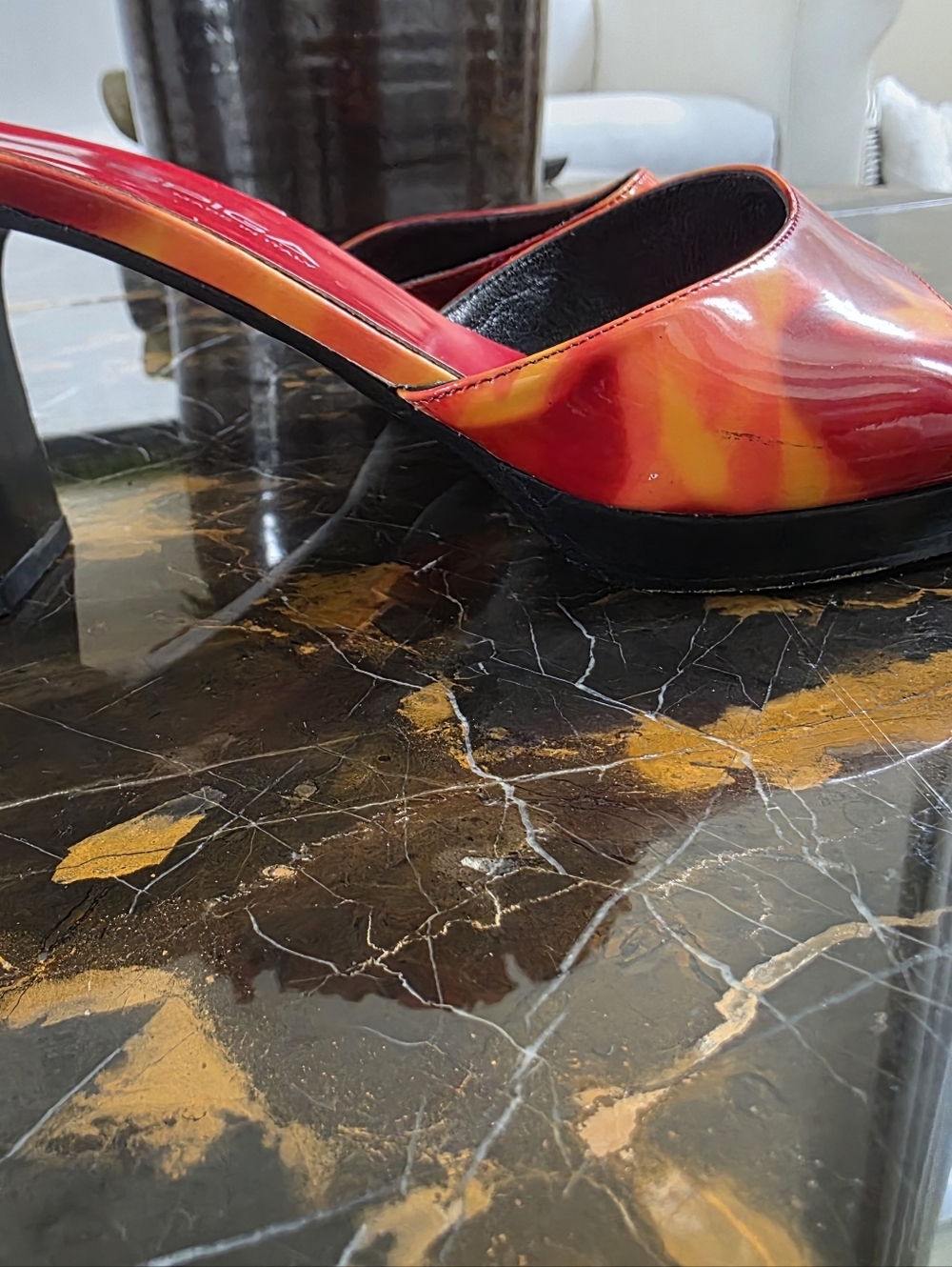 Via Spiga Red and Orange Marbled Women's Mule Sandals 8M Vinyl PVC - Picture 7 of 13